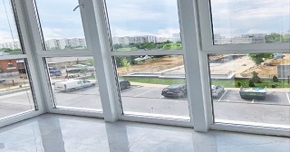 Панорамное остекление балкона Бийск цена от 11 тыс. руб. м/п.
