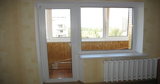 Ремонт балконной двери Бийск, цена от 970 руб.